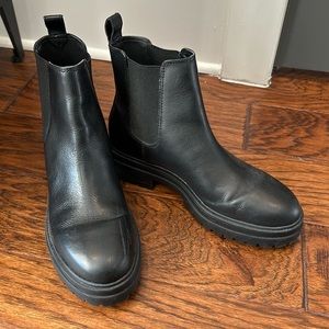 Black Steve Madden Chelsea Boots